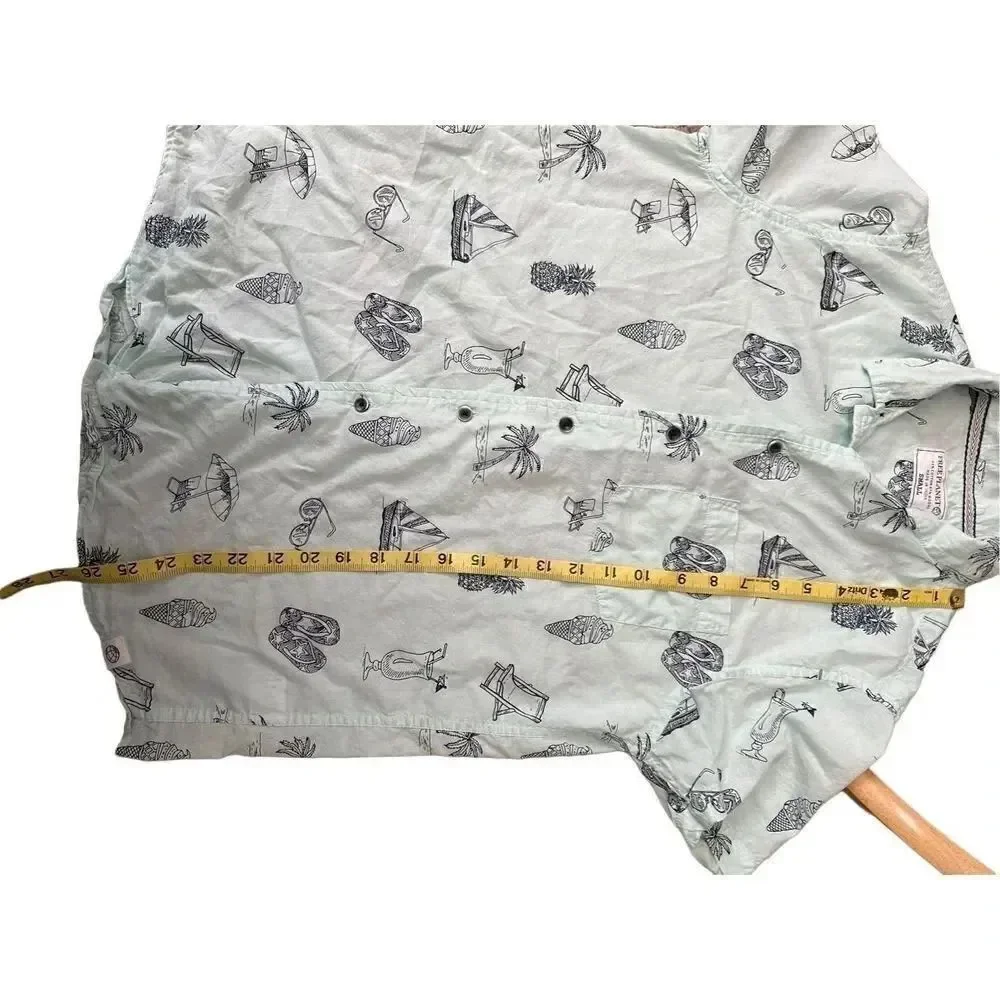Free planet short sleeve button up - Picture 7 of 8